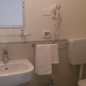 Camera con letto king size